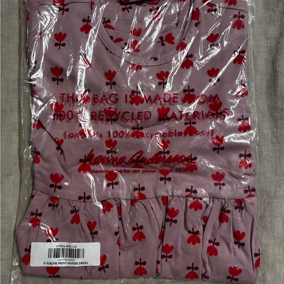 Hanna Andersson Pink Short Sleeve Dress with Red Floral Print and Pockets - Picture 2 of 4